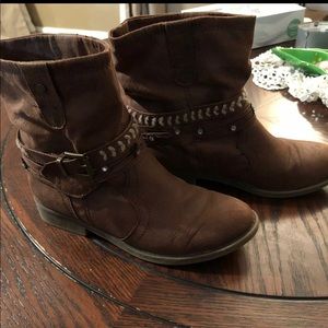 Cute Justice boots-5 youth
